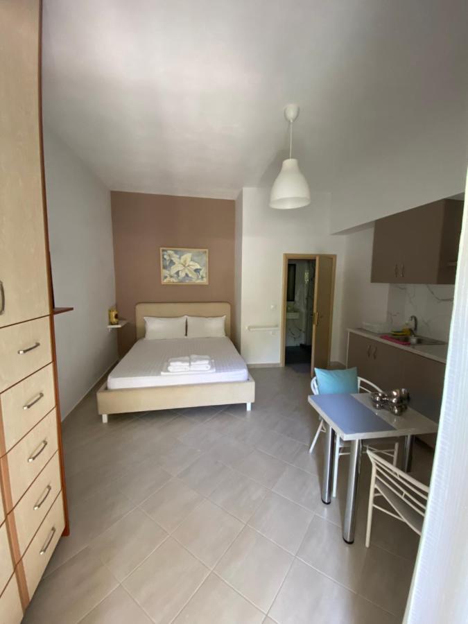 Lr Apartments Sarandë Exterior foto