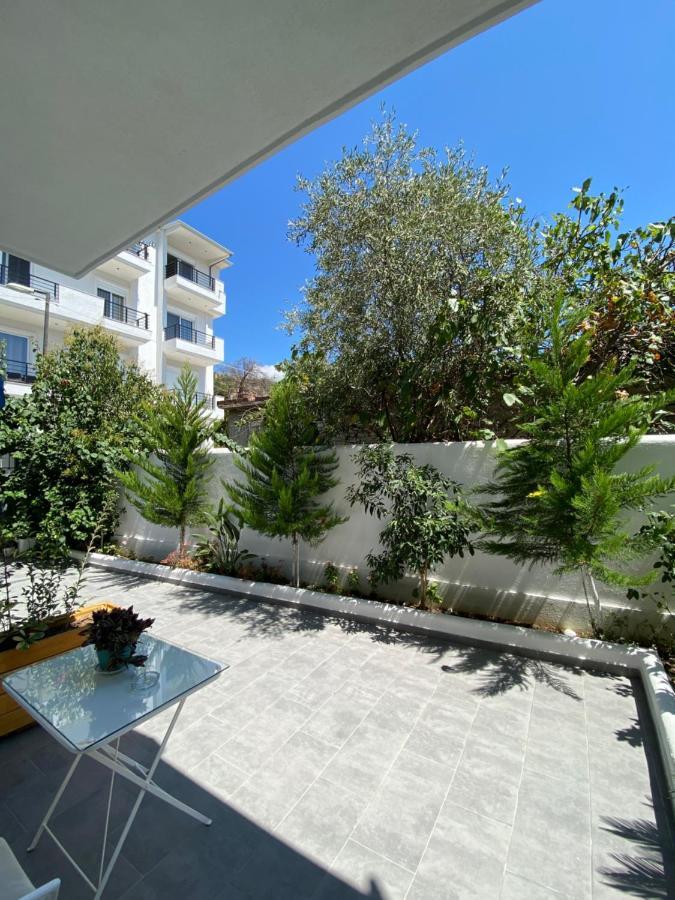 Lr Apartments Sarandë Exterior foto