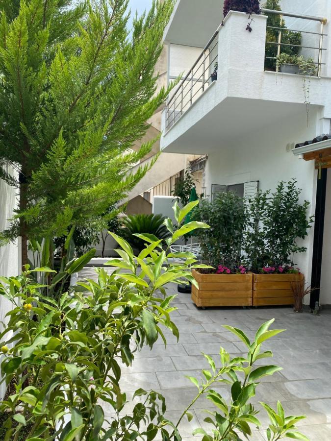 Lr Apartments Sarandë Exterior foto