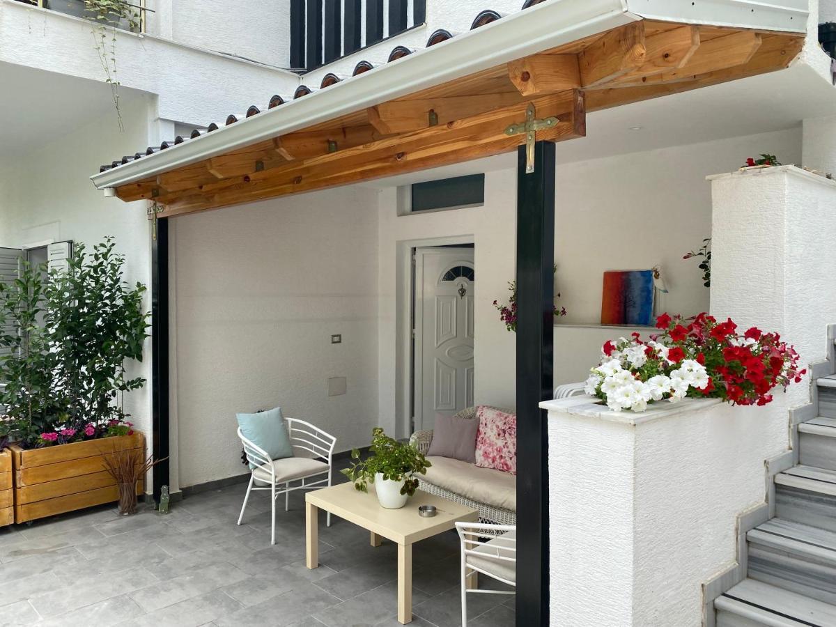 Lr Apartments Sarandë Exterior foto